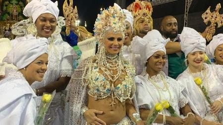 Desfile das campeãs SP: escolas fazem noite de festa no Anhembi