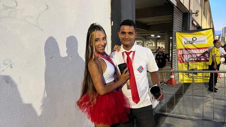 Rebelde: casal viaja de Minas Gerais para show no Rio