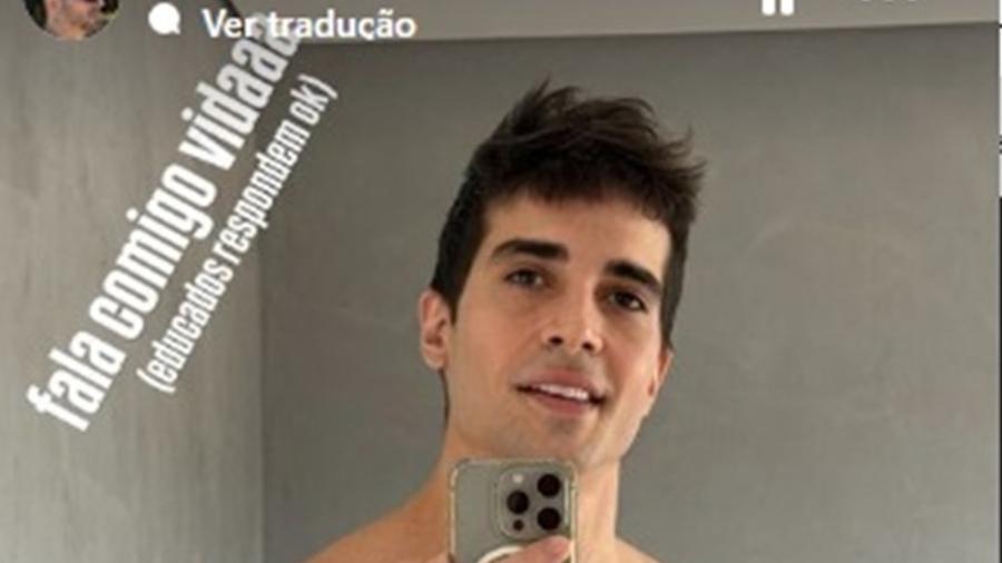 Fiuk posa sem camisa no Instagram Fiuk posa sem camisa no Instagram