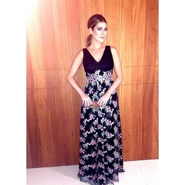 20.dez.2015 - Fernanda Paes Leme escolheu um vestido estampado para o casamento de Paulo Gustavo e Thales Bretas - Reprodução/Instagram/fepaesleme