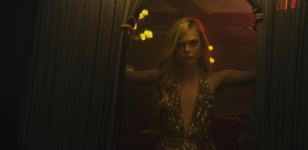 Cena do filme "Neon Demon", de Nicolas Winding Refn - Reprodução