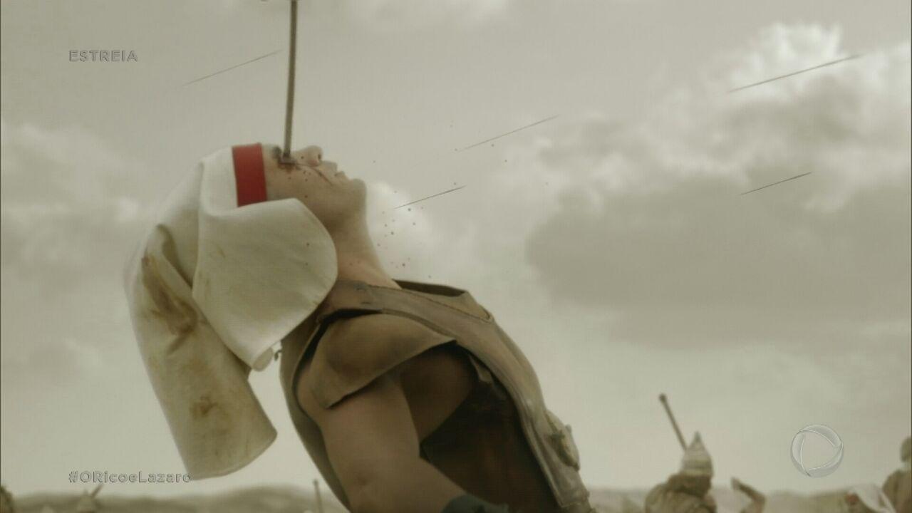 Guerreiro tem olho perfurado por flecha em batalha entre os reinos da Babilônia e do Egito no capítulo de estreia de "O Rico e Lázaro", novela bíblica da Record - Reprodução/RecordTV
