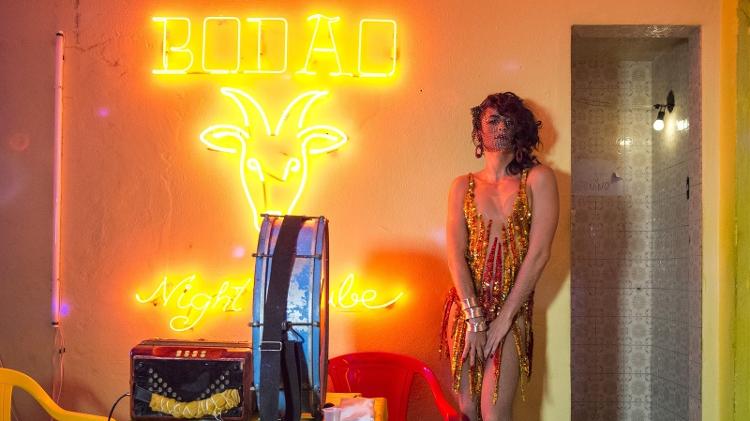 Jesuíta Barbosa como a Shakira do Sertão em "Onde Nascem os Fortes" - Estevam Avelar/Divulgação/TV Globo  - Estevam Avelar/Divulgação/TV Globo 