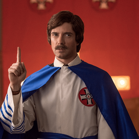 O ator Topher Grace como David Duke em cena do filme "Infiltrado na Klan", de Spike Lee - Reprodução - Reprodução