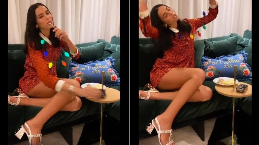 Bruna Marquezine se delicia com sobremesa de natal - Reprodução/Instagram
