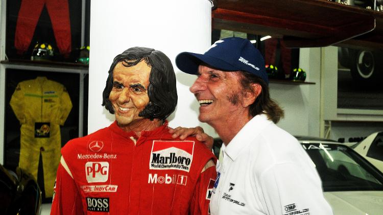 Espaço Fittipaldi Emerson e boneco - Claudio Larangeira/UOL - Claudio Larangeira/UOL