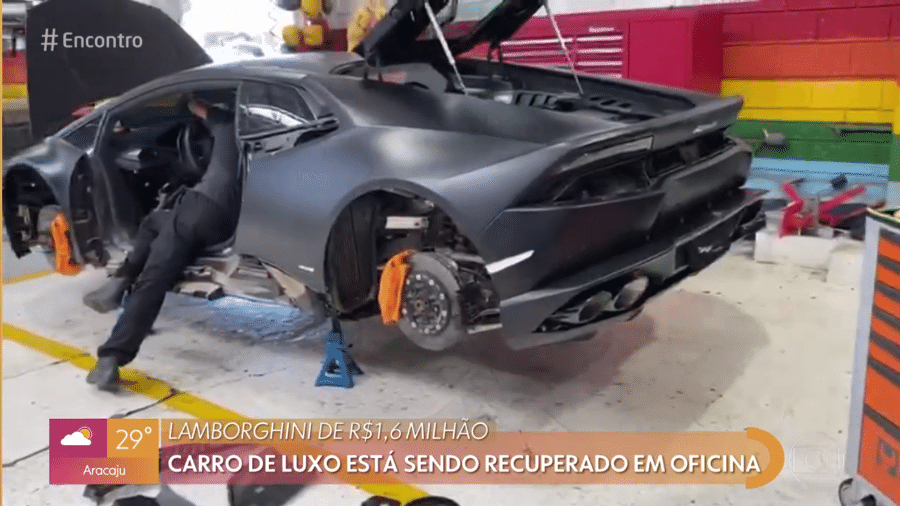 Lamborghini atingido por enchente é recuperado em oficina - Reprodução/Globoplay