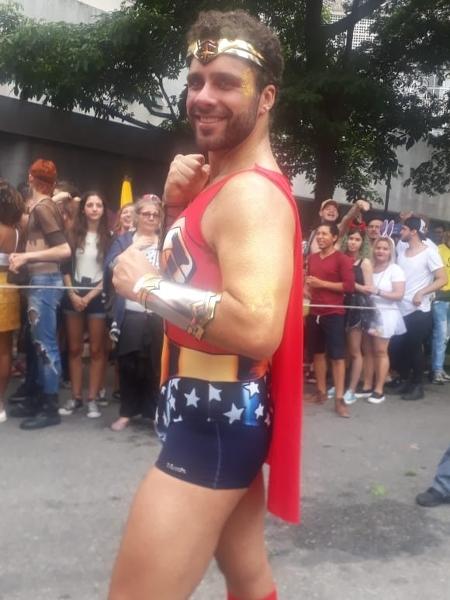 Folião João Victor no bloco Meu Santo é Pop - Carlos Minuano/UOL - Carlos Minuano/UOL