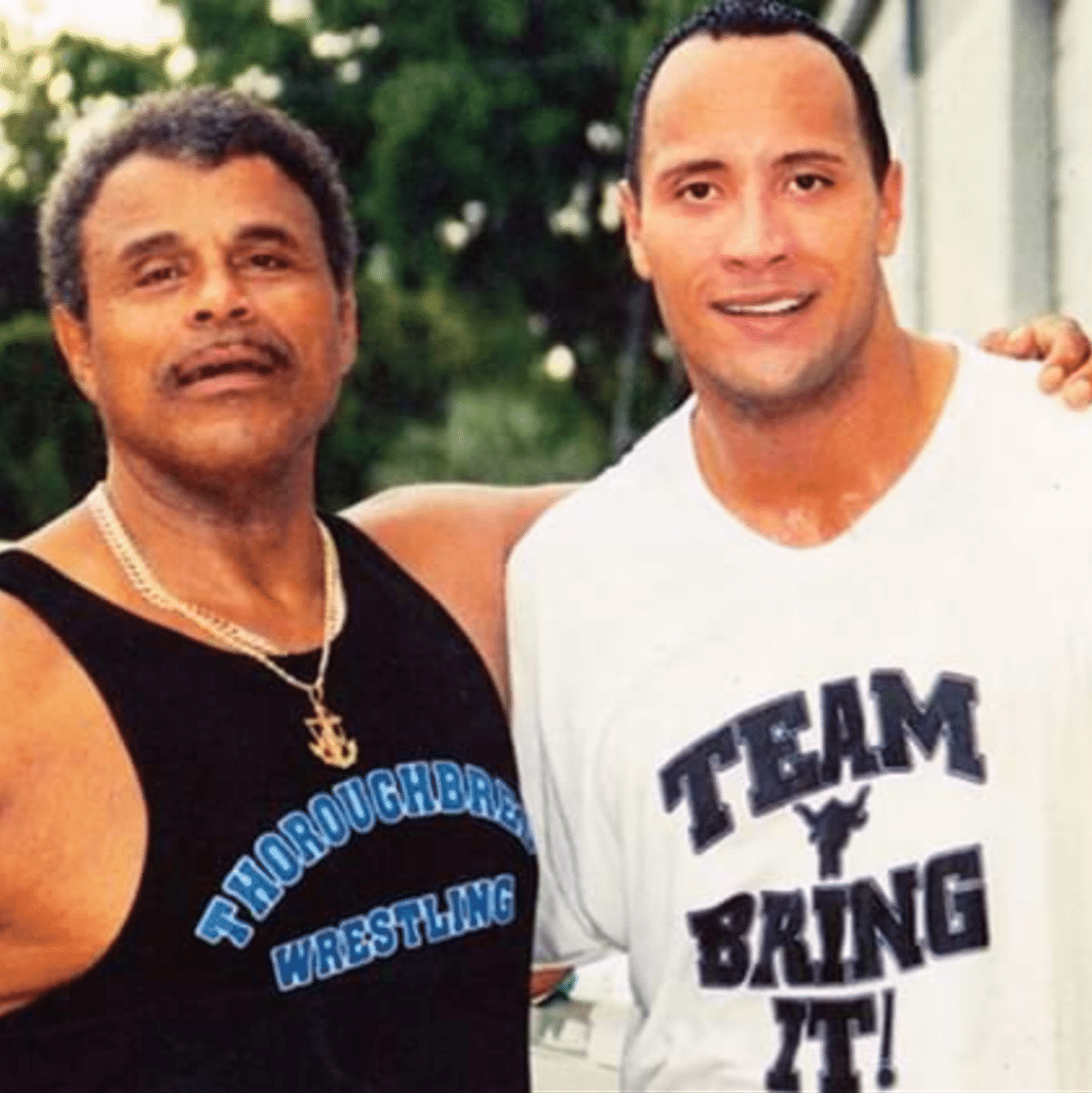 Dwayne Johnson quer conhecer menino que salvou a vida do irmão com