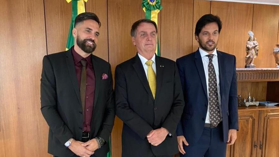 Latino, Jair Bolsonaro e Fábio Faria - Divulgação
