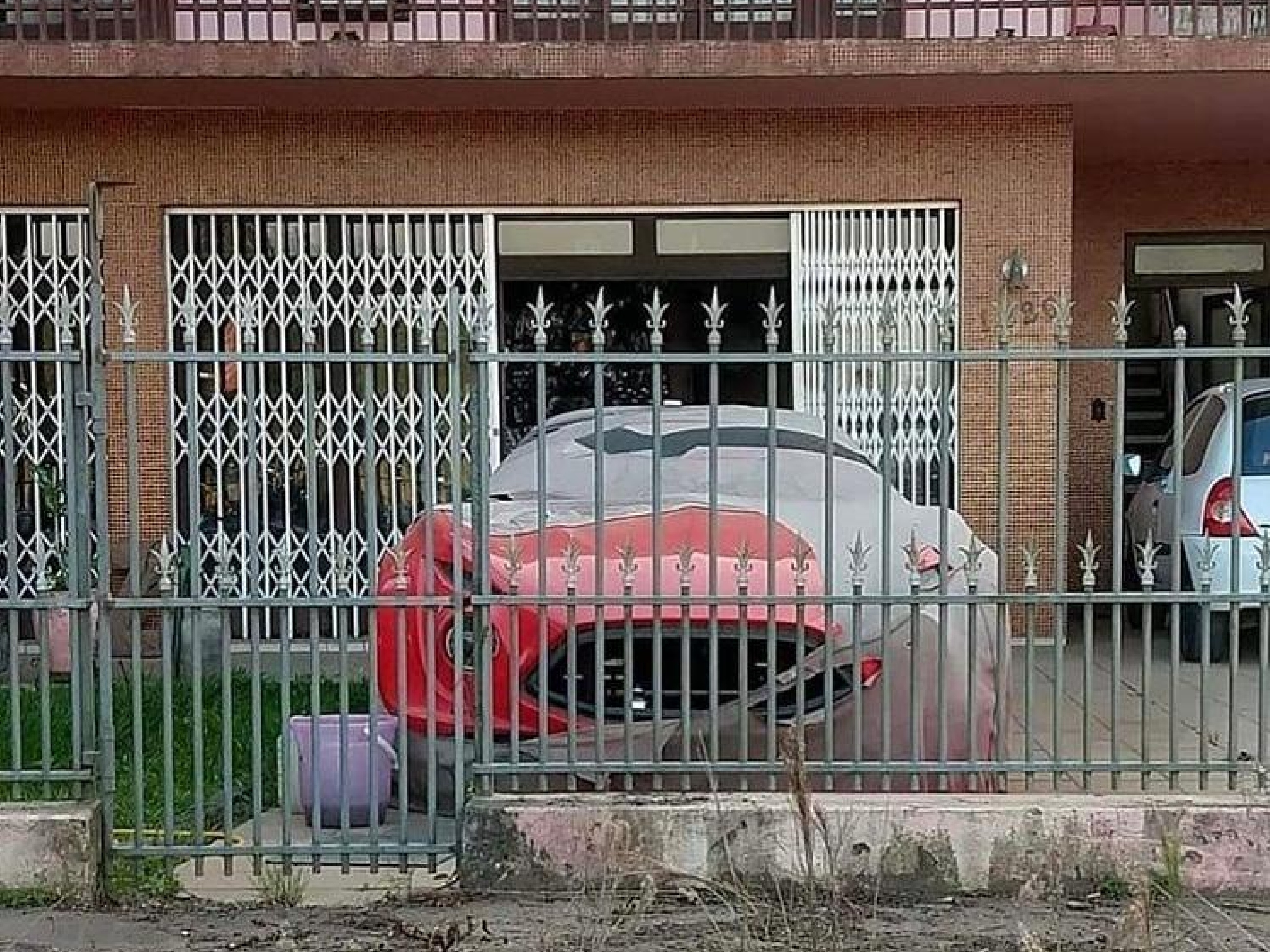 Tesouro ou sucata? Como saber se carro achado na garagem vale a pena