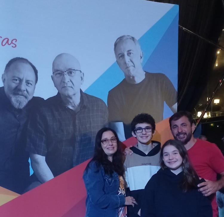 Pedro foi com a família assistir ao show 'Paralamas Clássicos', em São Paulo