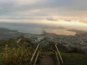 Stairway to Heaven: a atração do Havaí que está causando prisão de turistas