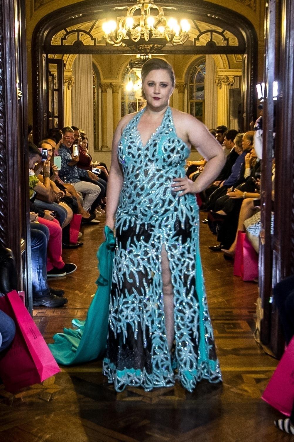 Desfile Plus Size Mulheres Reais - Fabricio Bomjardim/Divulgação