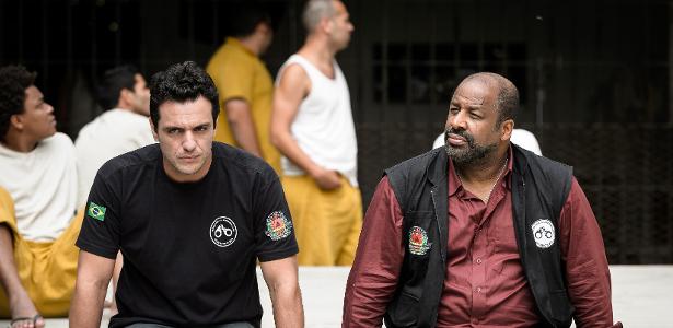 Aílton Graça é Juscelino, diretor de segurança do presídio Vila Rosário, na série “Carcereiros”, da Globo, protagonizada por Rodrigo Lombardi - Ramón Vasconcelos/Globo - Ramón Vasconcelos/Globo