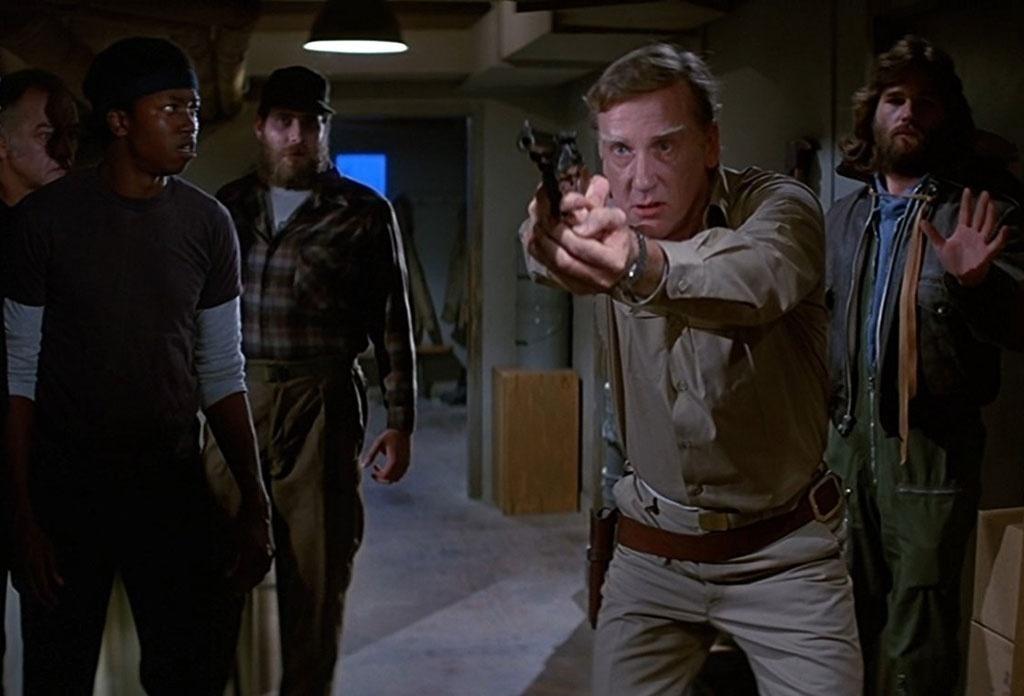 Kurt Russell, T.K. Carter,  Richard Dysart, Richard Masur e Donald Moffat em cena de "O Enigma de Outro Mundo" (1982) - Divulgação