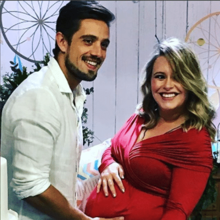 Rafael Cardoso e Mariana Bridi durante chá de bebê - Reprodução/Instagram/maribridi