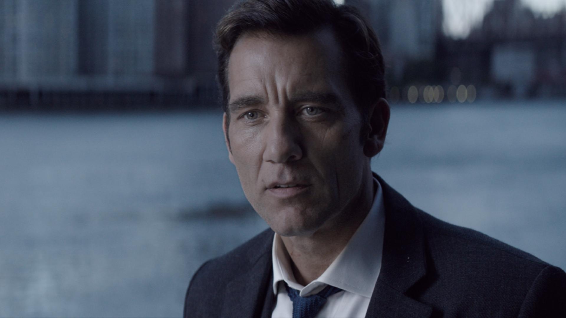 Clive Owen em cena do filme "Anon", da Netflix - Divulgação/Netflix