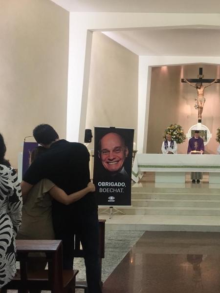 Familiares e amigos se reúnem em missa da morte de Ricardo Boechat no Rio - Marina Lang/UOL - Marina Lang/UOL