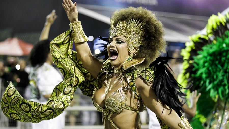 Viviane Araújo vai para o seu 15º Carnaval como rainha de bateria da Mancha Verde - Mariana Pekin/UOL