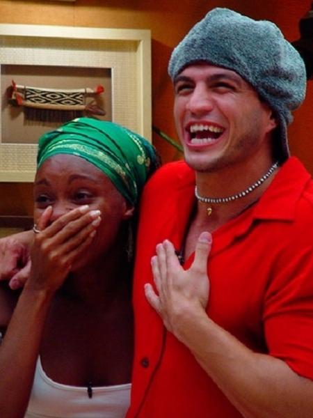 Kleber Bambam e Vanessa, na final do BBB 1, reality exibido originalmente entre janeiro e abril de 2002 - Jaq Joner/TV Globo