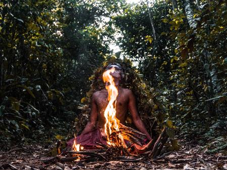 "A Última Floresta - Fogo" - Performer: Uýra Sodoma/Fotografia e Edição: Matheus Belém