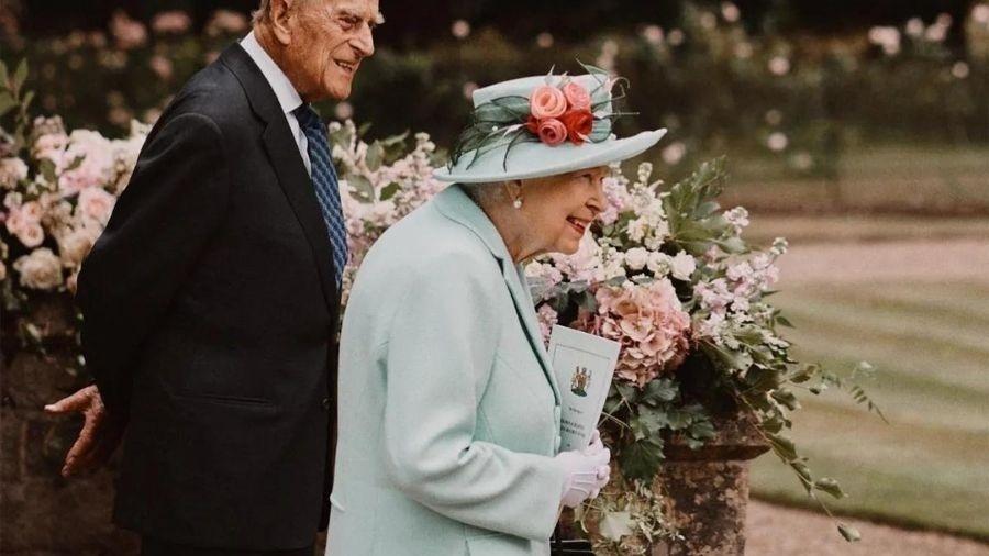 Rainha Elizabeth e o Príncipe Philip em clique inédito - Reprodução/Instagram
