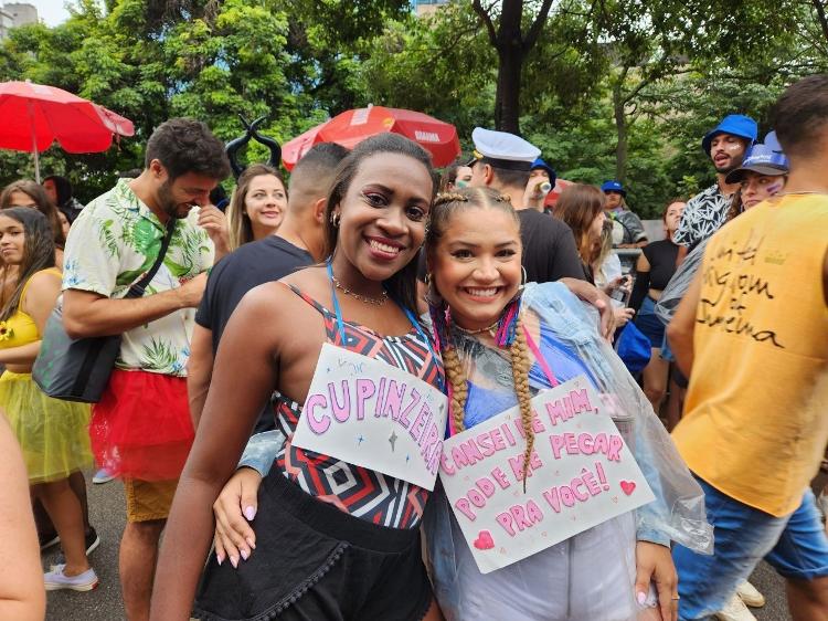 Joice e Maiara vieram de Campinas curtir o Carnaval de São Paulo no Bloco do Abrava - Camila Corsini/ysoke - Camila Corsini/UOL