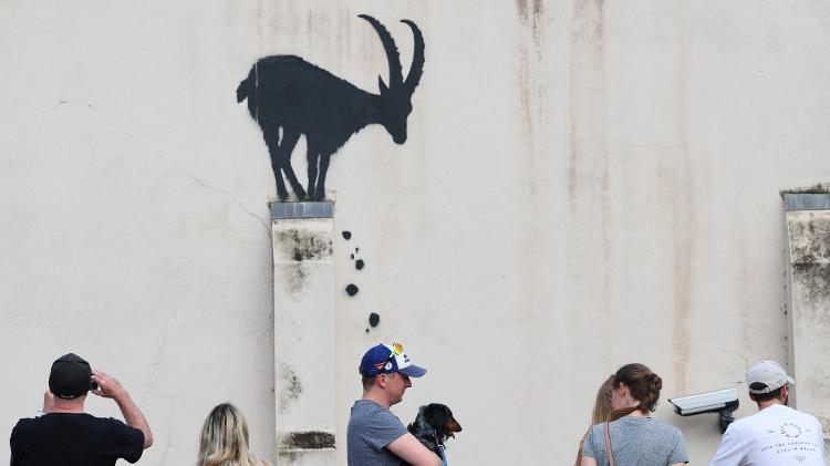 Pintura de cabra inaugurou série de animais de Banksy em Londres