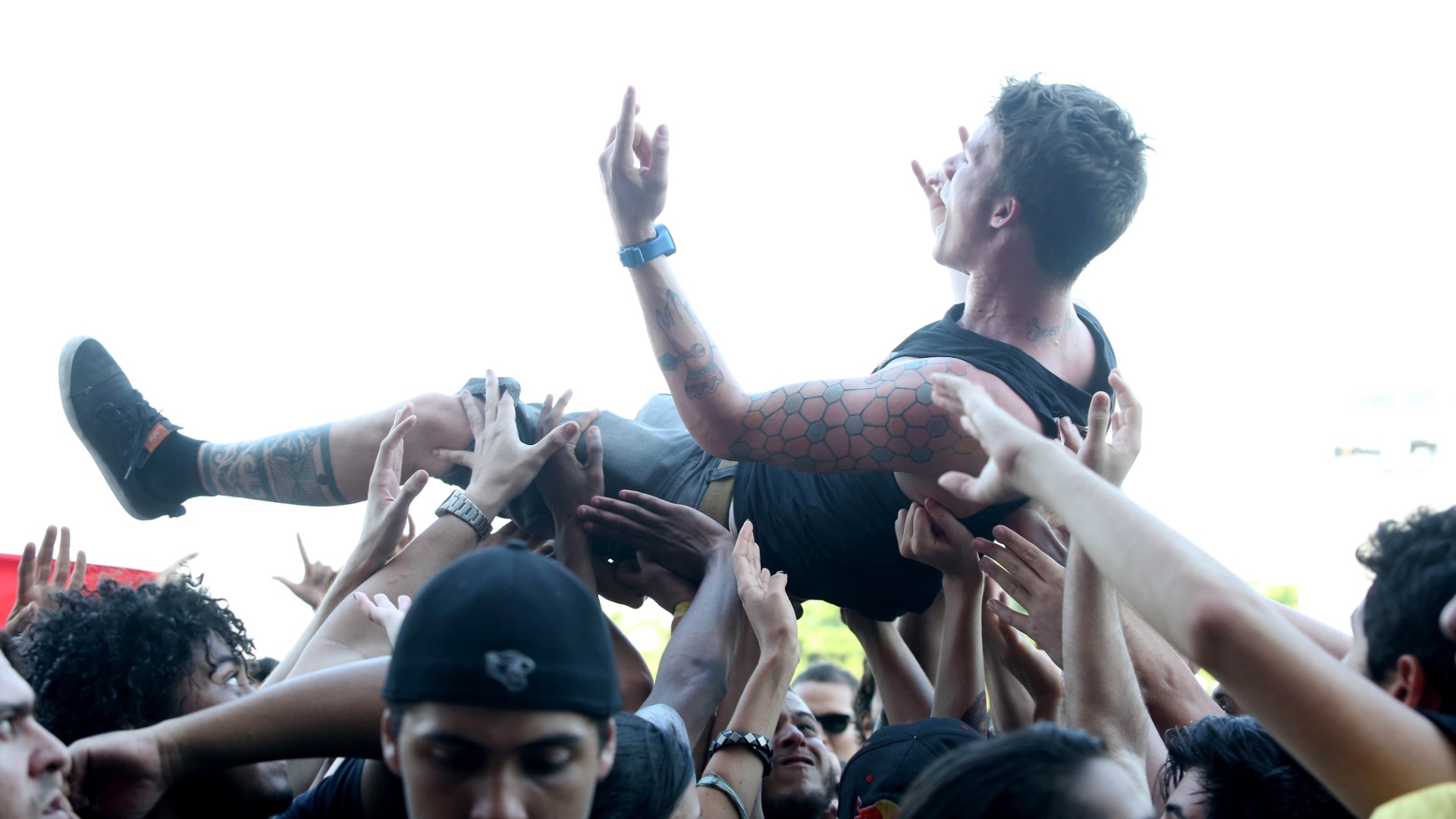 24.set.2015 - Fãs do metal voltam ao Rock in Rio 2015 no segundo dia de festival dedicado ao rock pesado - Marco Antonio Teixeira/UOL