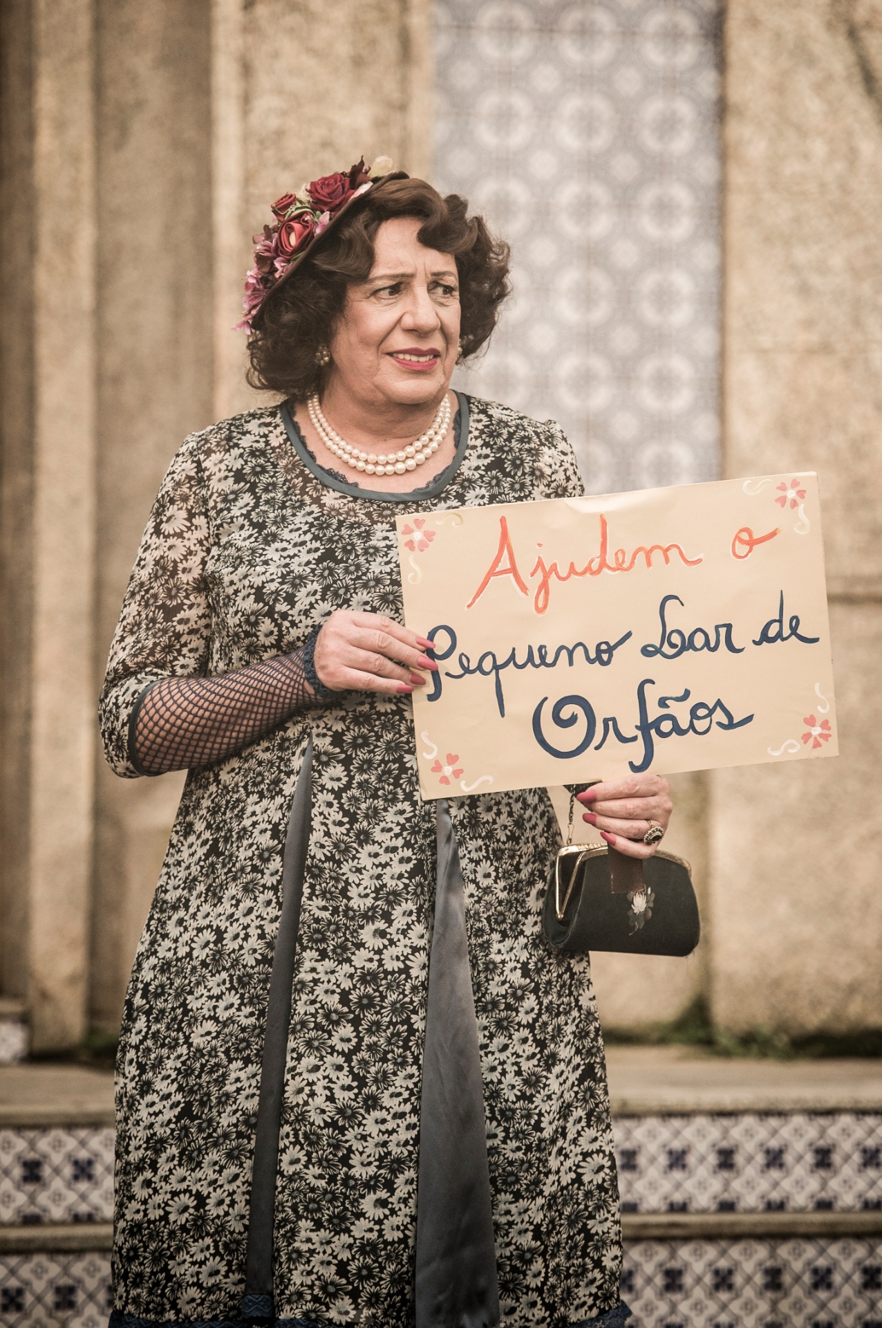 Dez.2015 - Marco Nanini como  Pancrácio, um professor de filosofia que não consegue encontrar trabalho e se vê obrigado a pedir dinheiro nas ruas, em "Êta Mundo Bom!" - João Cotta/Divulgação/TV Globo