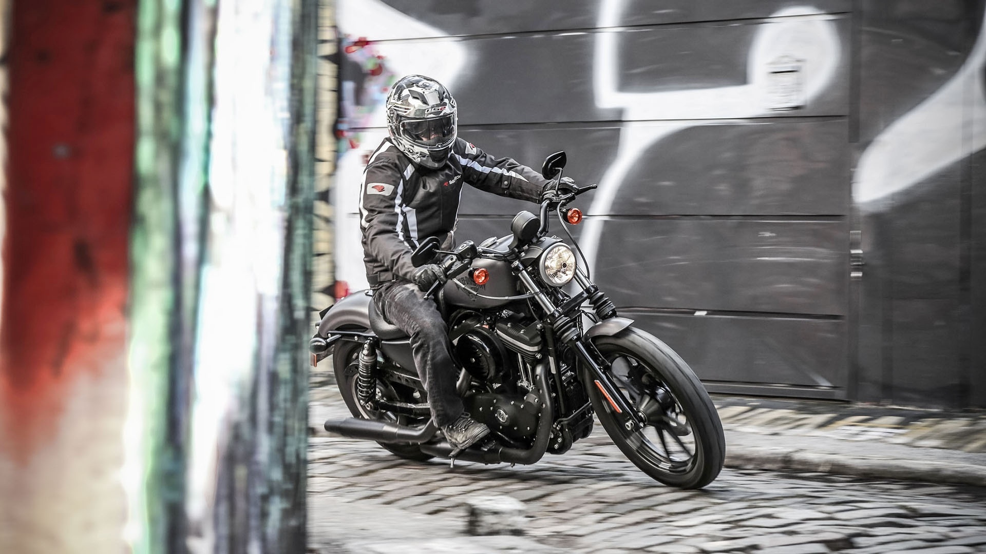 Harley Iron 883 entrega mais estilo que desempenho por R$ 42.900 - 11 ...