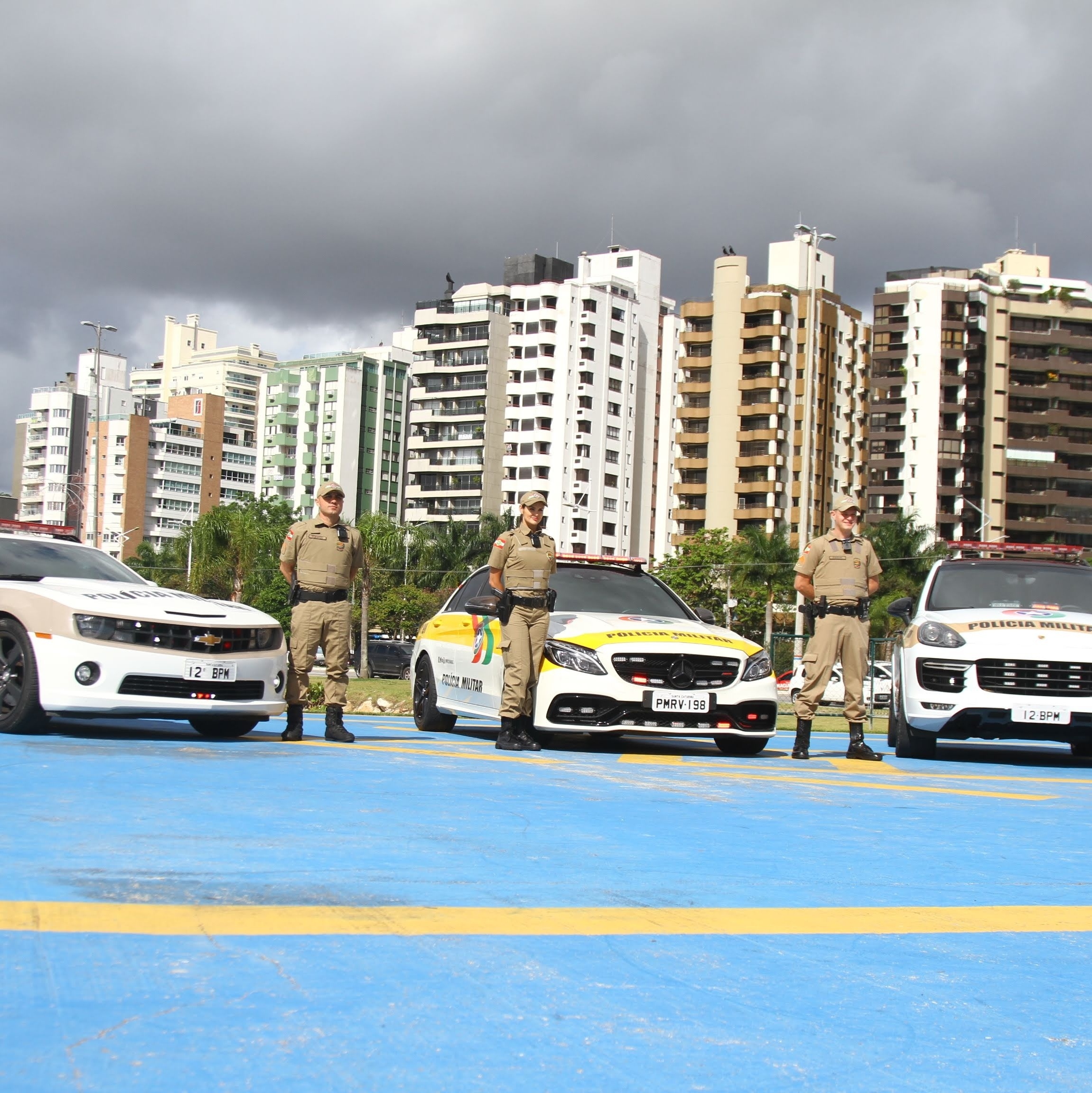 Camaro, Porsche, Mercedes: Polícia Militar tem 3 carrões com  cv