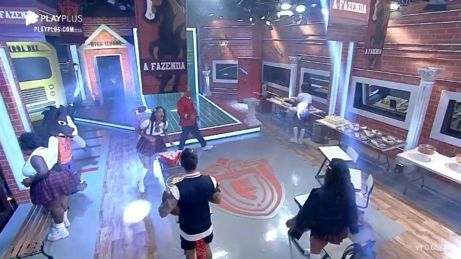 A Fazenda 2020: Peões curtem festa 'High School' - Reprodução/Playplus