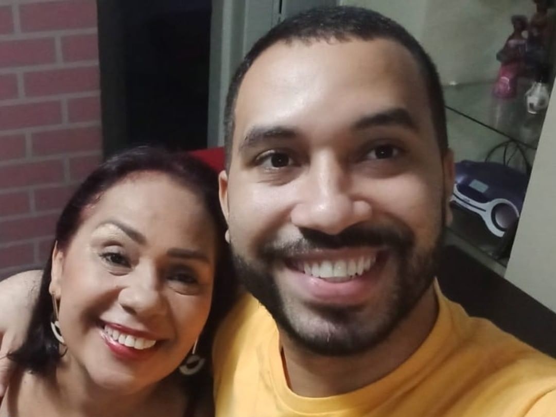 Tal mãe, tal filho: Gil do 'BBB 21' é a cópia todinha da mãe, dona Jacira