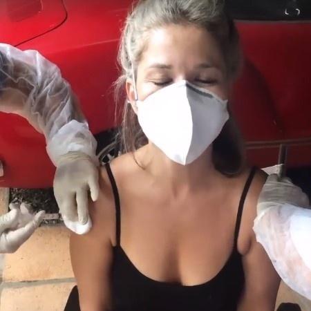Samara Felippo tomou vacina contra HPV e meningite neste sábado (27) - Reprodução/Instagram