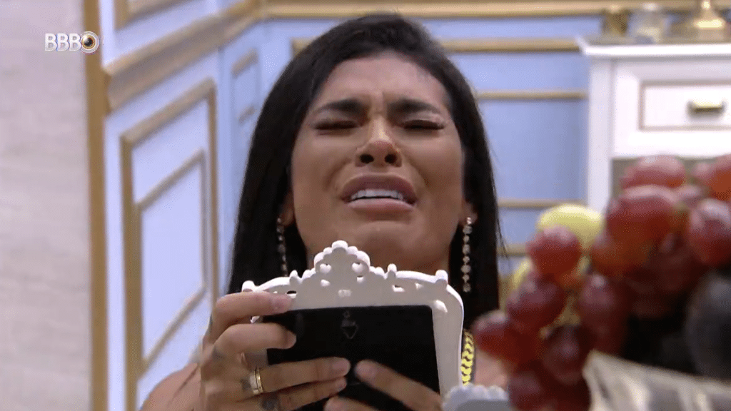 BBB 21: Pocah se emociona ao ver fotos da família - Reprodução/Globoplay