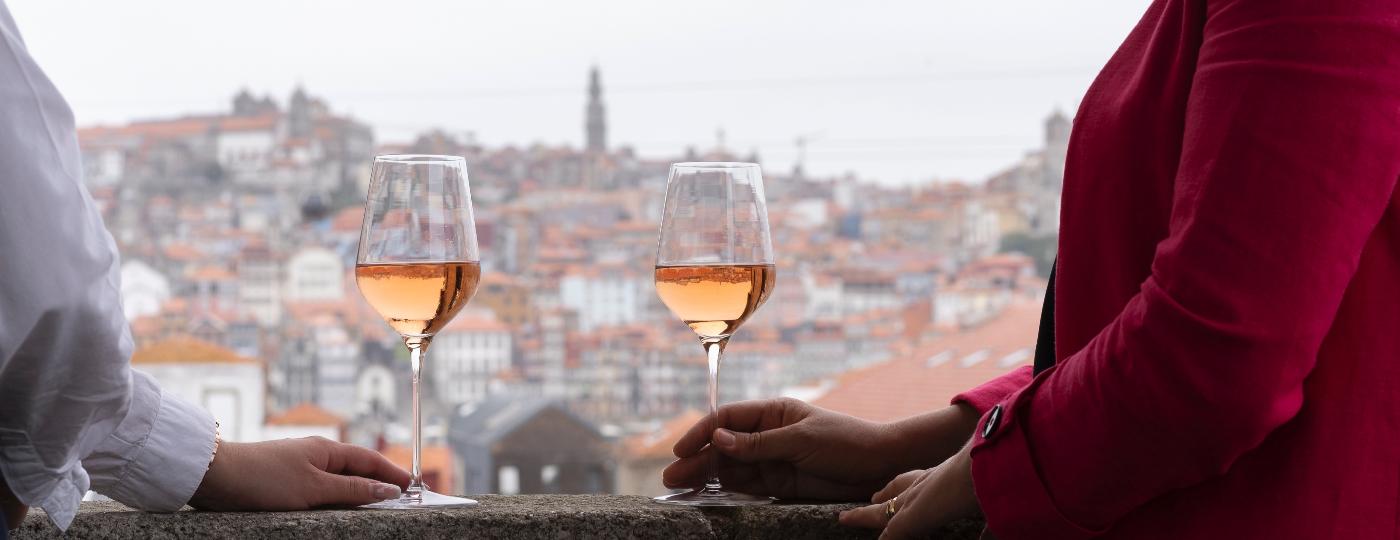 Inaugurado em 2020, WOW Porto é um complexo de sete museus e diversos restaurantes em Vila Nova de Gaia, ao lado de Porto, em Portugal, que promete atrair quem ama vinho, chocolate e moda - Divulgação