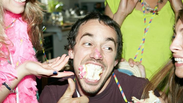 eating with your mouth open - iStock - iStock