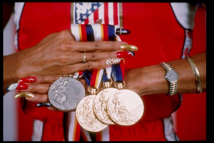 Unhas e medalhas de Florence Griffith Joyner