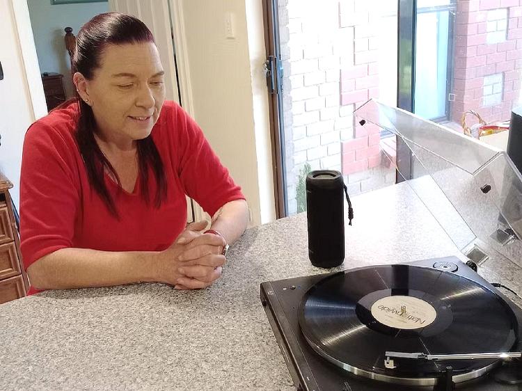 Heidi Samuel, que escutou o disco pela primeira vez esta semana
