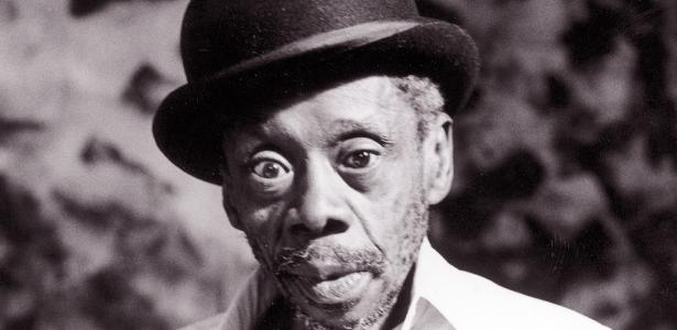 Grande Otelo em "Tudo é Brasil" (1997), de Rogério Sganzerla, um dos três documentários sobre o filme "It's All True", de Orson Welles, rodado no Brasil na década de 1940 e jamais lançado