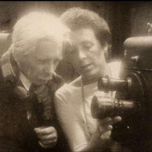 Carla Civelli com uma câmera de TV no início anos 1950 - Divulgação - Divulgação