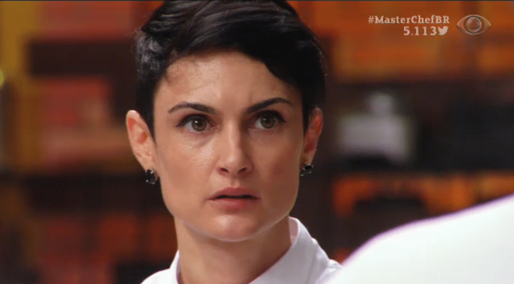 A Band estreou na noite desta terça-feira (5) a segunda temporada de "MasterChef - Profissionais". São 16 participantes ao todo, com larga experiência no mercado, que irão concorrer ao prêmio de R$ 200 mil e uma viagem aos Emirados Árabes - Reprodução/TV Bandeirantes