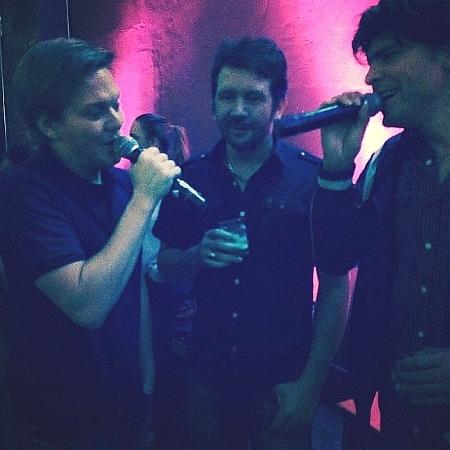 Michel Teló e a dupla Jads & Jadson já cantaram no bar Mahôe - Reprodução/Instagram - Reprodução/Instagram