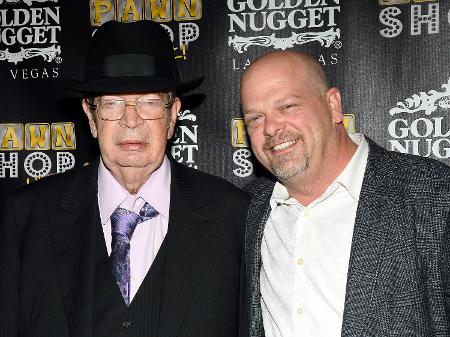 Richard "The Old Man" Harrison (esq.) e seu filho, Rick Harrison - Ethan Miller/Getty Images