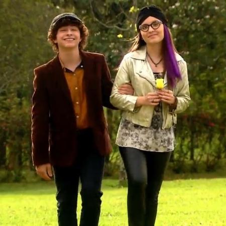 Fhelipe Gomes e Larissa Manoela em "Cúmplices de um Resgate", novela do SBT - Reprodução/SBT - Reprodução/SBT