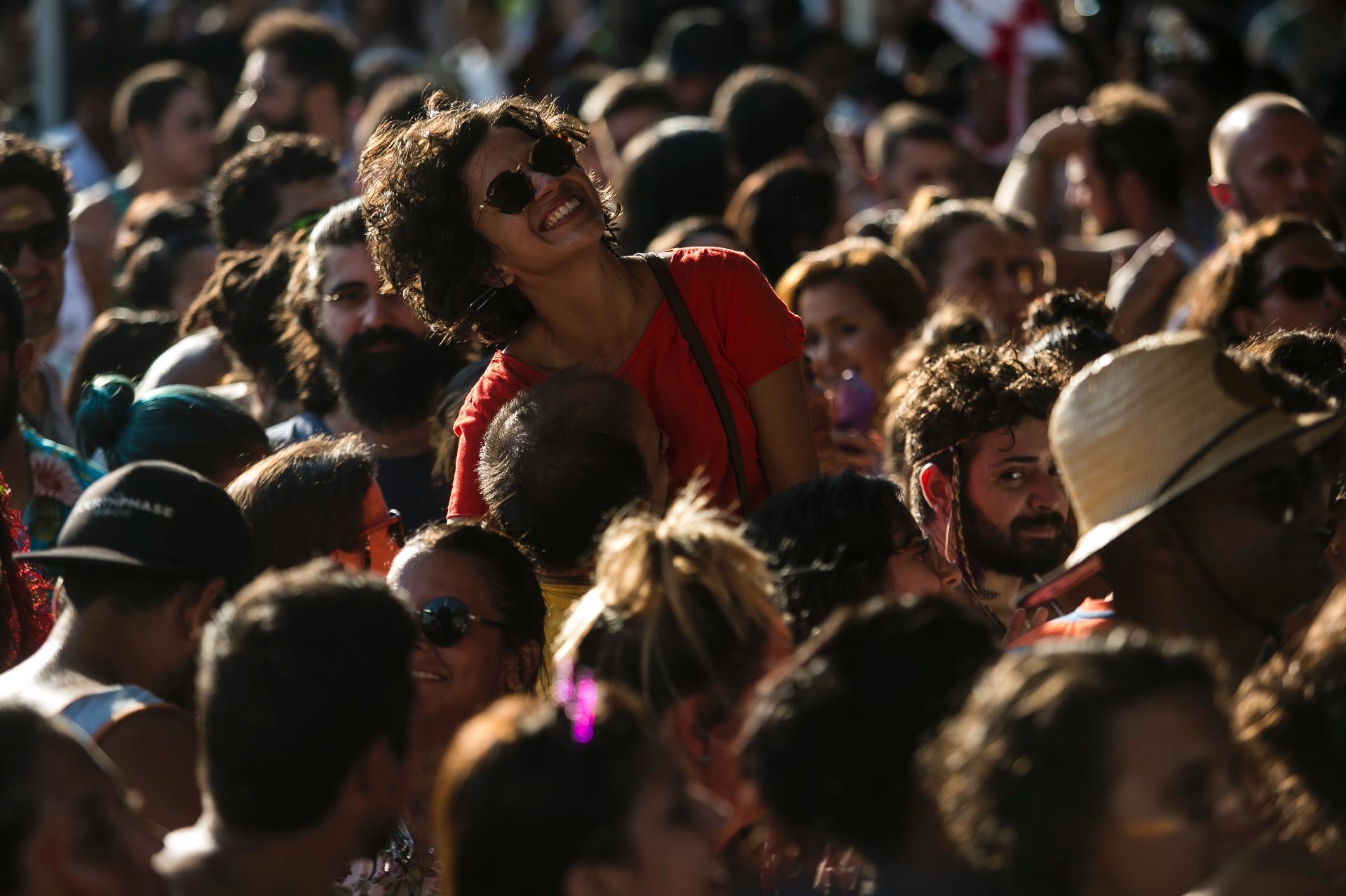 Público lotou praça da Lagoa Rodrigo de Freitas para assistir a Orquestra Voadora - Bruna Prado/UOL