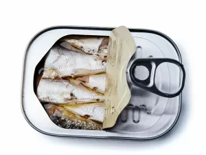 Práticos, atum e sardinha em lata são aliados da dieta e ajudam a emagrecer