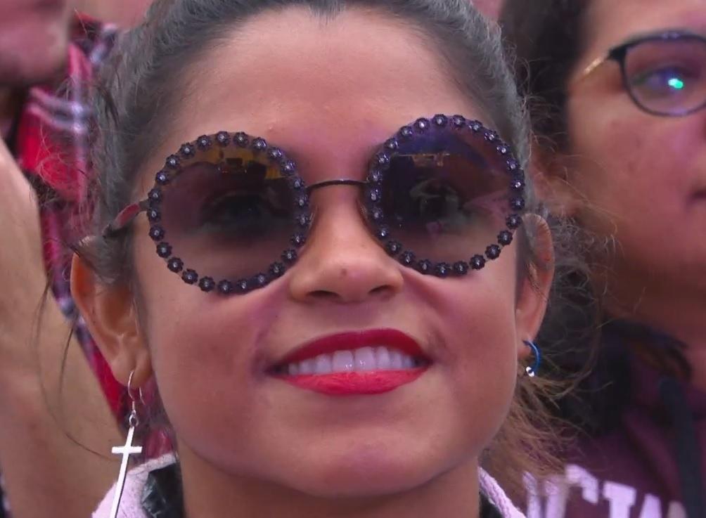 Lucy Alves curte o show de Elza Soares no terceiro dia do Rock in Rio - Reprodução/Multishow